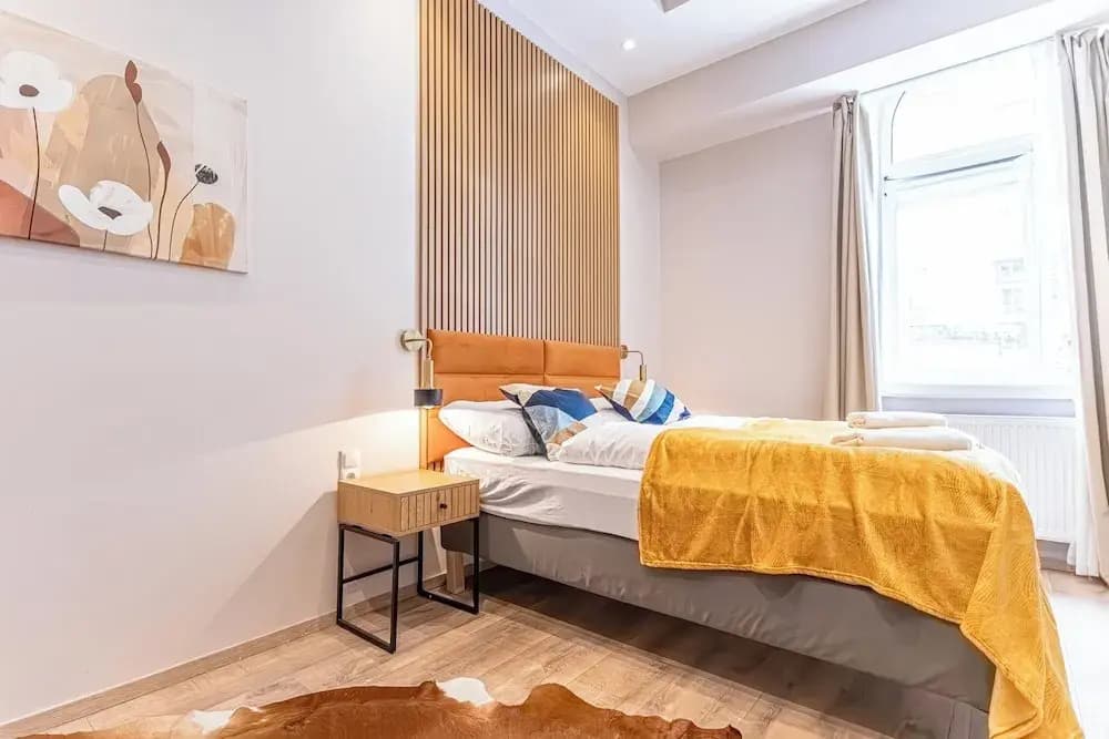 4BR Apt. for Groups 6-Min to Stadthalle - photo 1