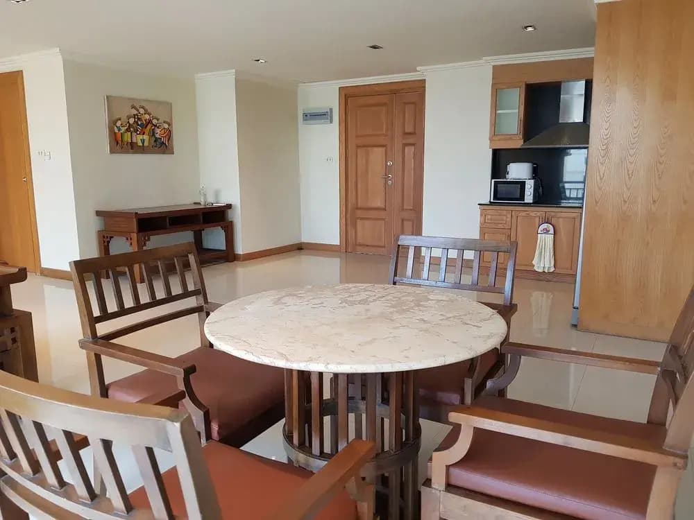 A Large 2 Br - 3 Baths 511 Downtown - photo 14