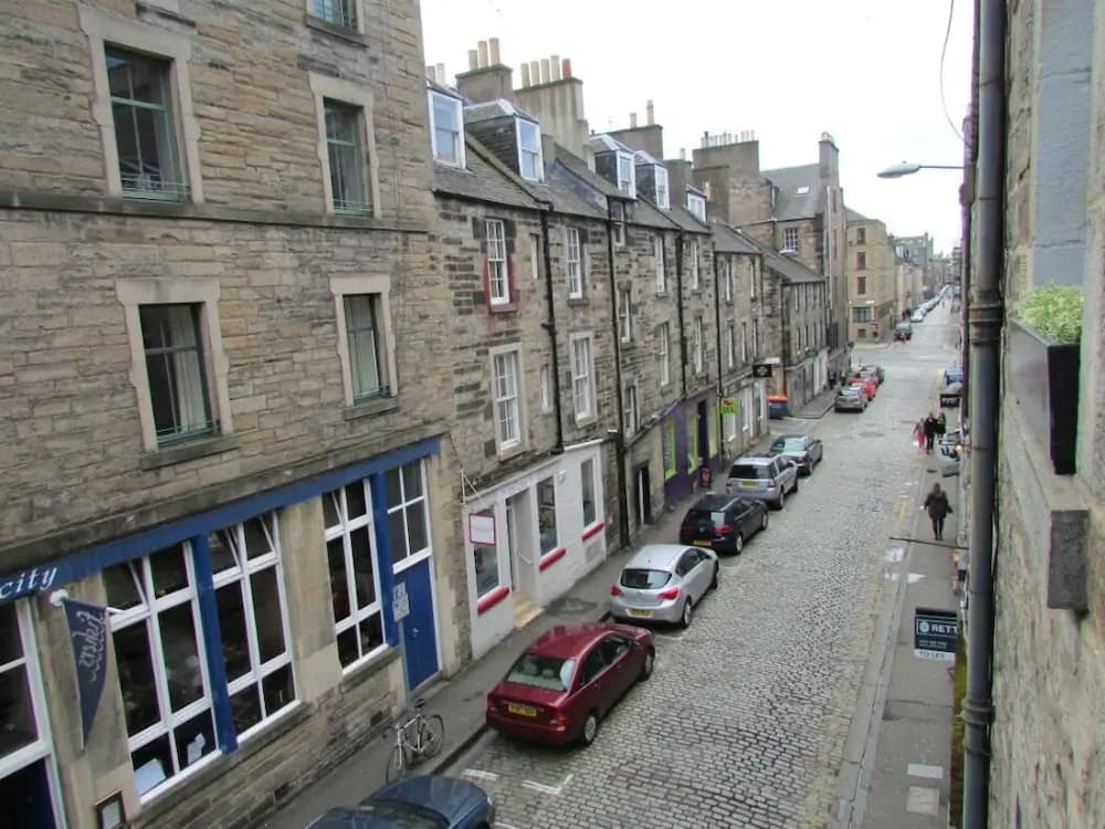 Central Edinburgh Studio Flat - main photo