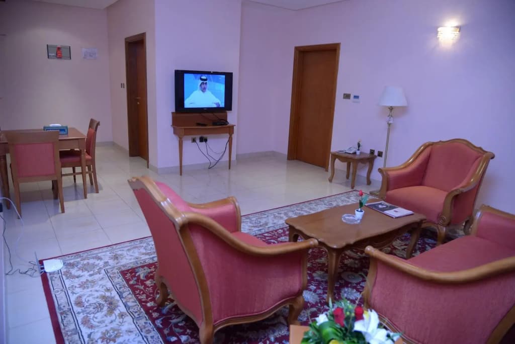 Al Madina Suites Doha - photo 12