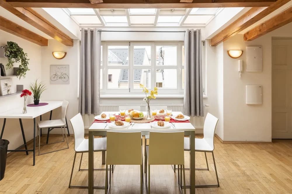 Hybernska Apartments - photo 12