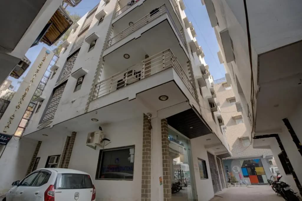 Hotel Air Lift - photo 1