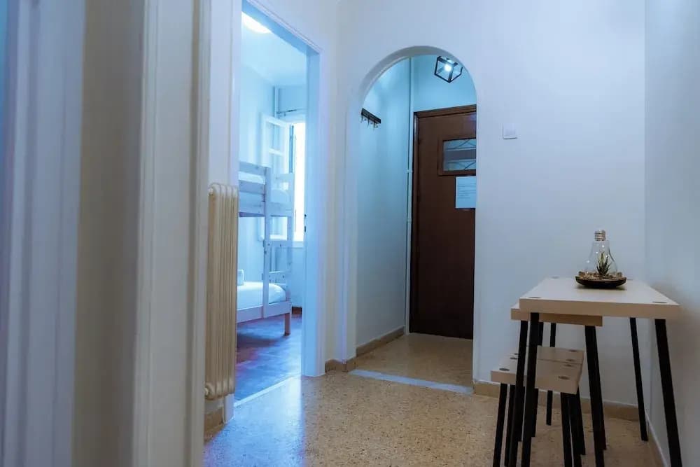 Plaka Apartment - photo 4