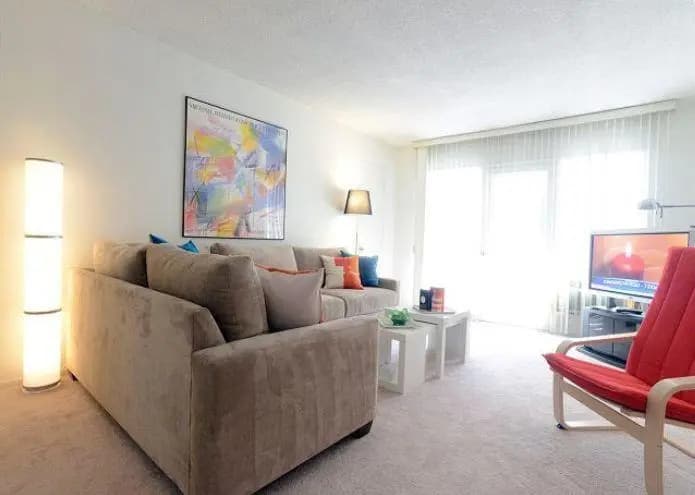 Beverly Center One Bedroom Apartment - photo 3