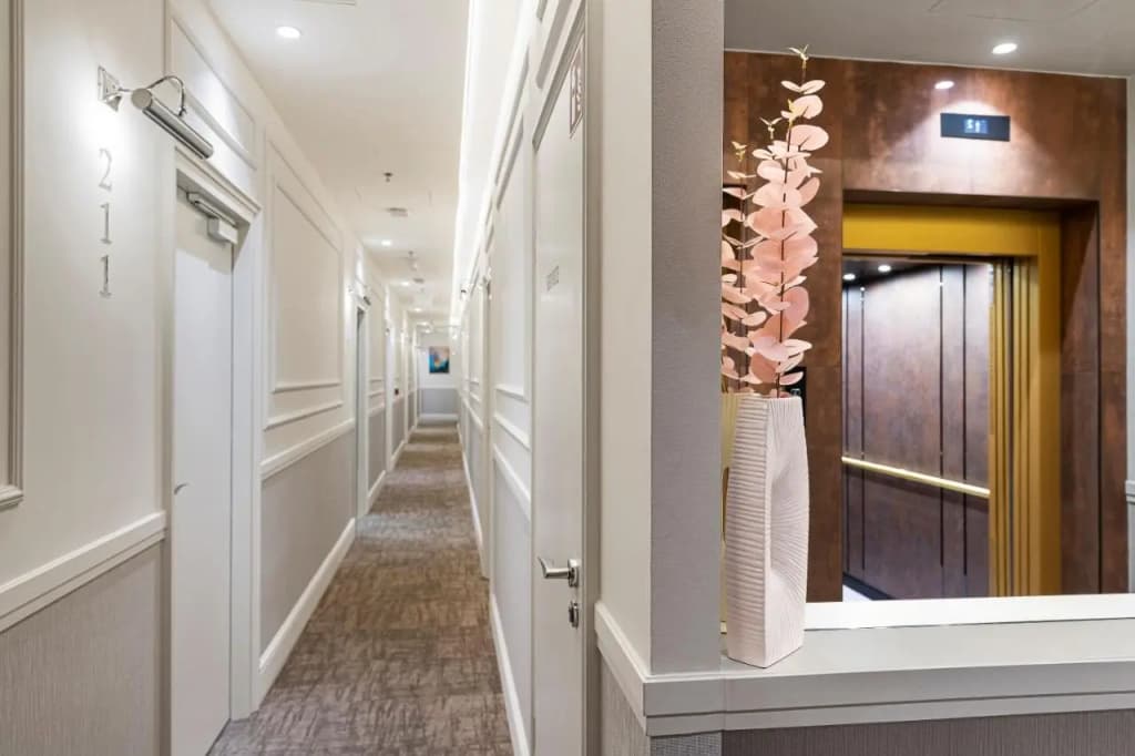 Three Corners Avenue Hotel - photo 23