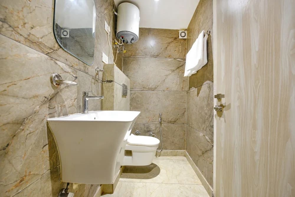 Fabhotel Luxury Inn Adarsh Nagar - photo 8