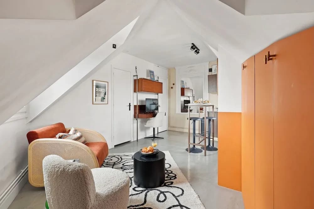 Stylish 1BR Parc Monceau Retreat - photo 12