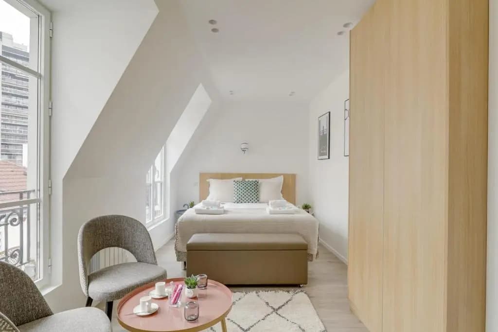 162 Suite Benjamin Luxury 1 BDR APT New Paris - photo 2
