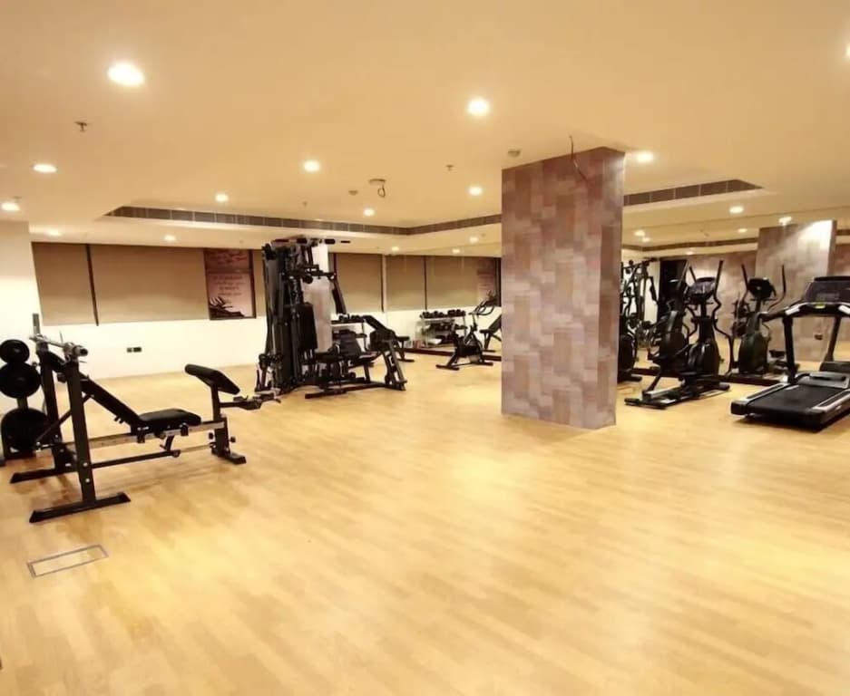 Royal Crown Hotel - photo 17