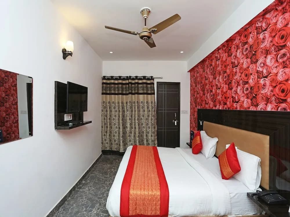 OYO 11405 Hotel Tej Palace - photo 10