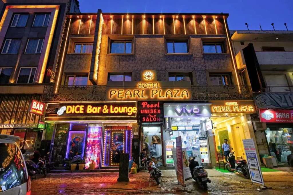 Hotel Pearl Plaza - photo 1