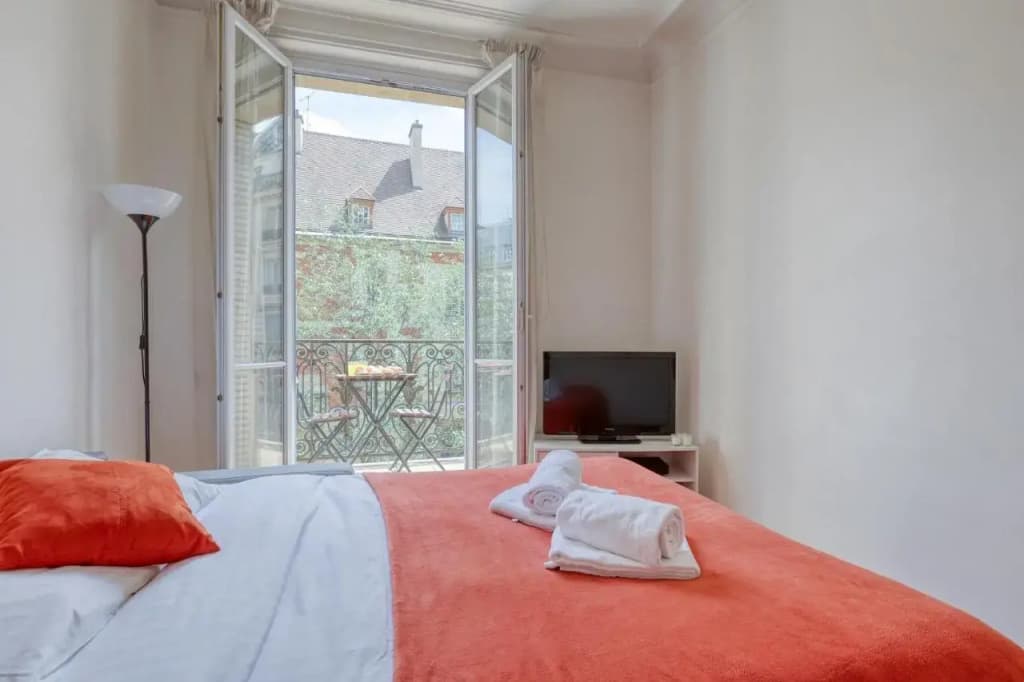 Cosy Parisian 1bdr Flat - Prime Location Le Marais - photo 5