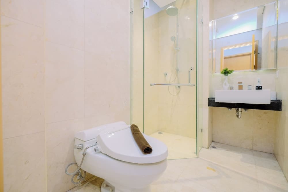 Tranquil Designed 2Br At Capitol Suites Apartment - photo 20