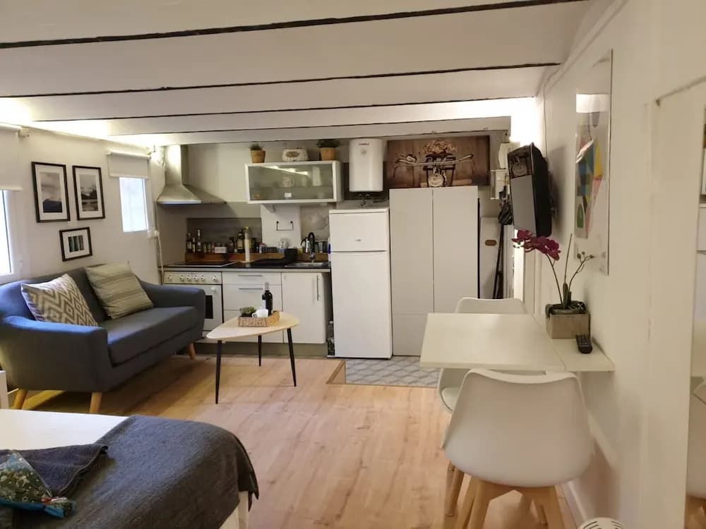 New Studio Just Renovated Center BCN - photo 9