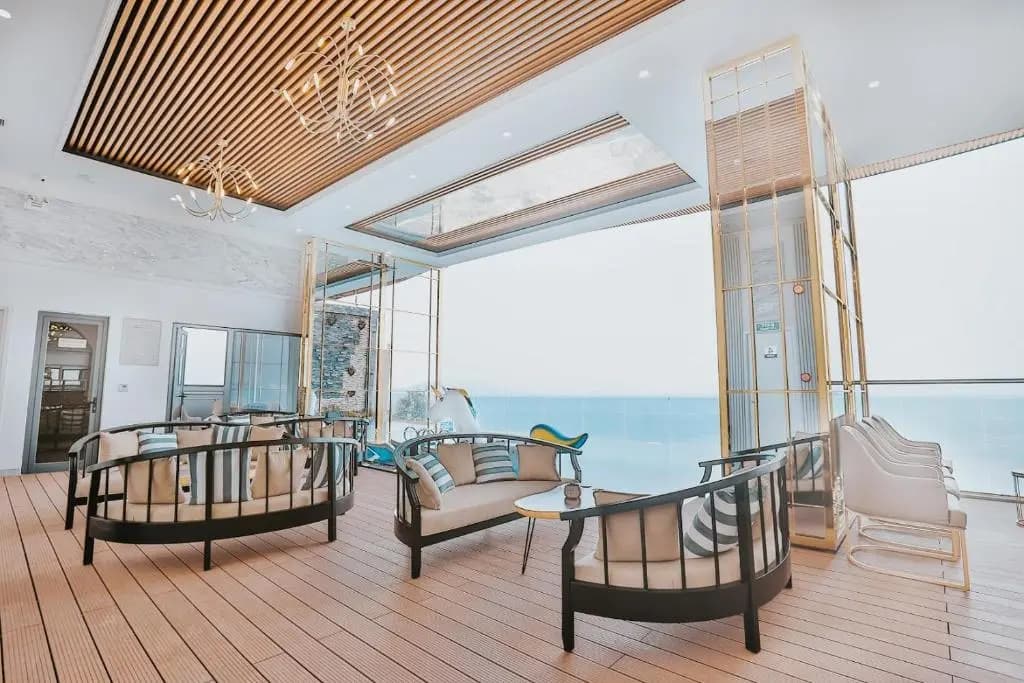La Vague Hotel - photo 15