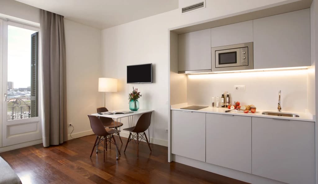 Barcelona Apartments - photo 3
