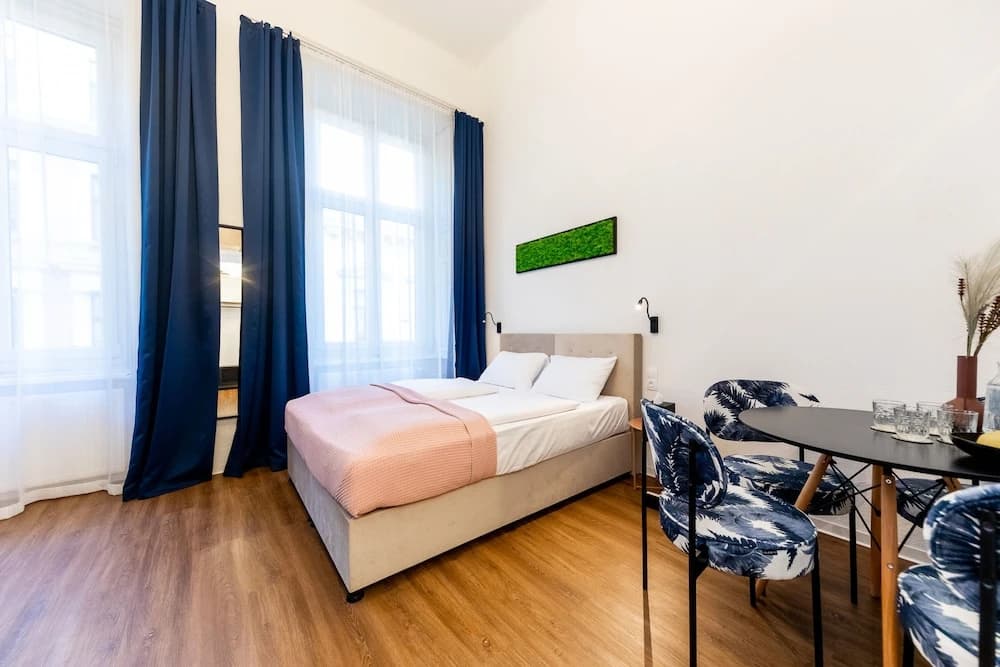 Adagio Downtown - MiniHotel - photo 3