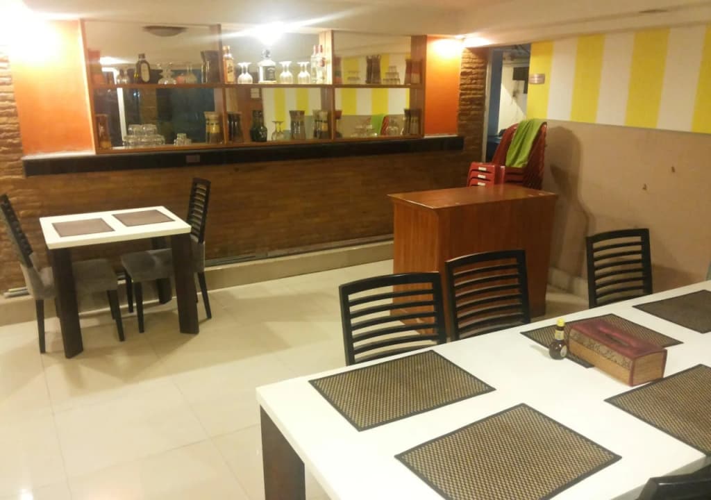 Central Place Hotel - photo 17