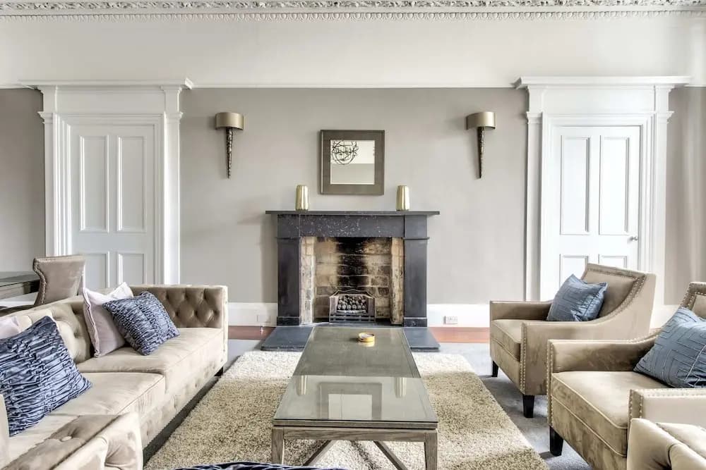 Stunning 2bdr Georgian Flat - photo 4