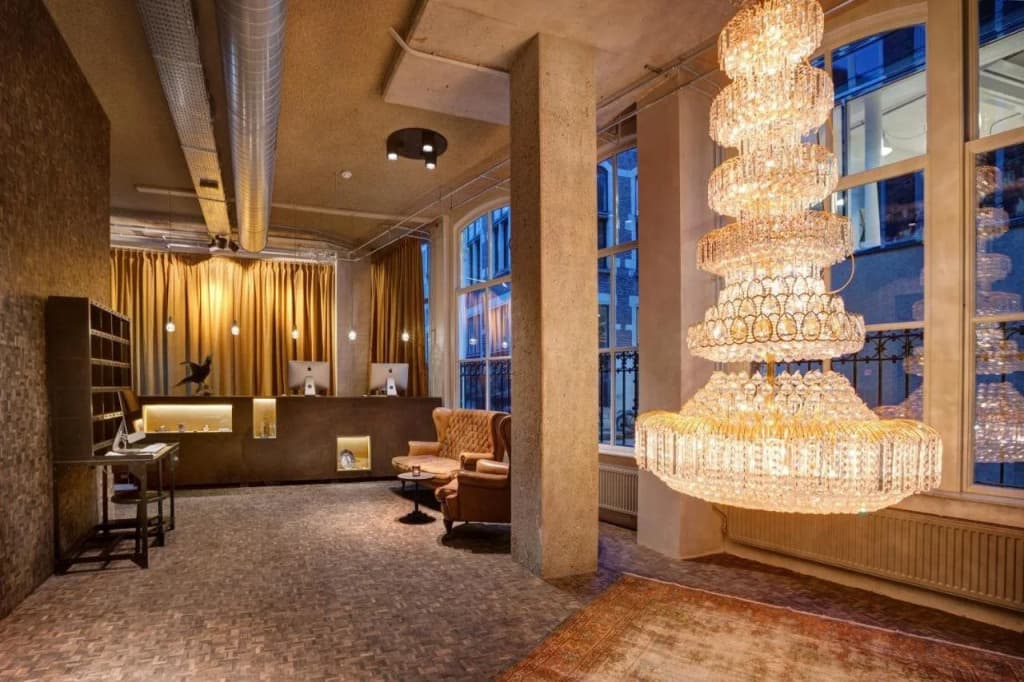 Hotel V Nesplein - photo 2
