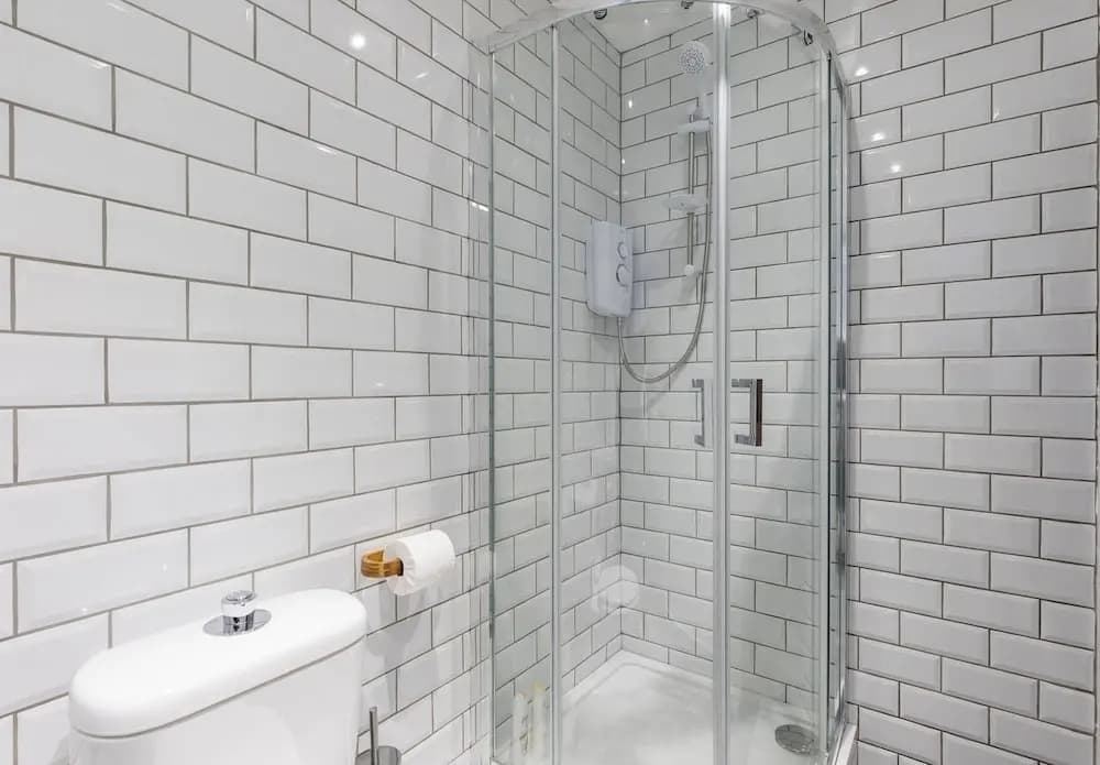 Old Compton Street Apartments - photo 7