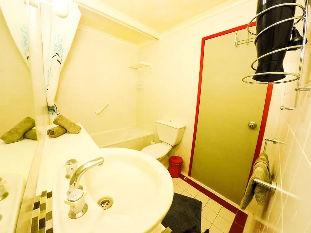 Waterside Apartments - photo 9
