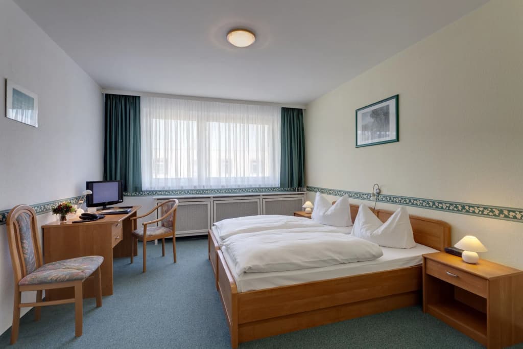Hotel Carolinenhof - photo 3