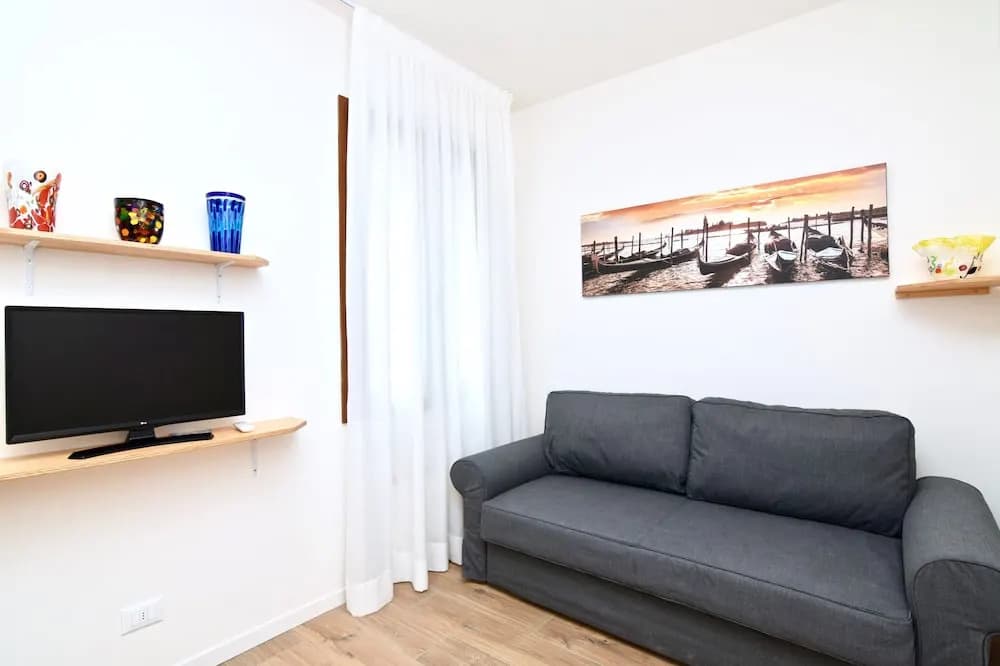 Calle Zan 1585A - photo 4