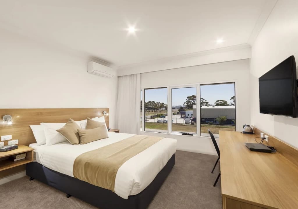 Ciloms Airport Lodge - photo 5