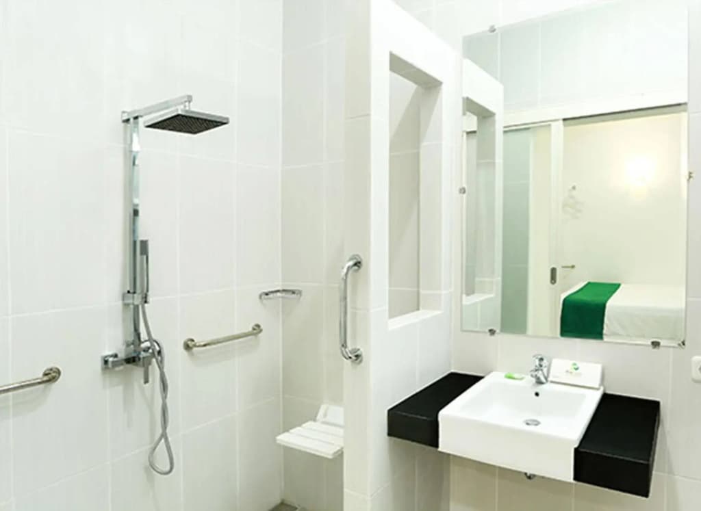 Ara Inn Bed and Breakfast by ecommerceloka - photo 9