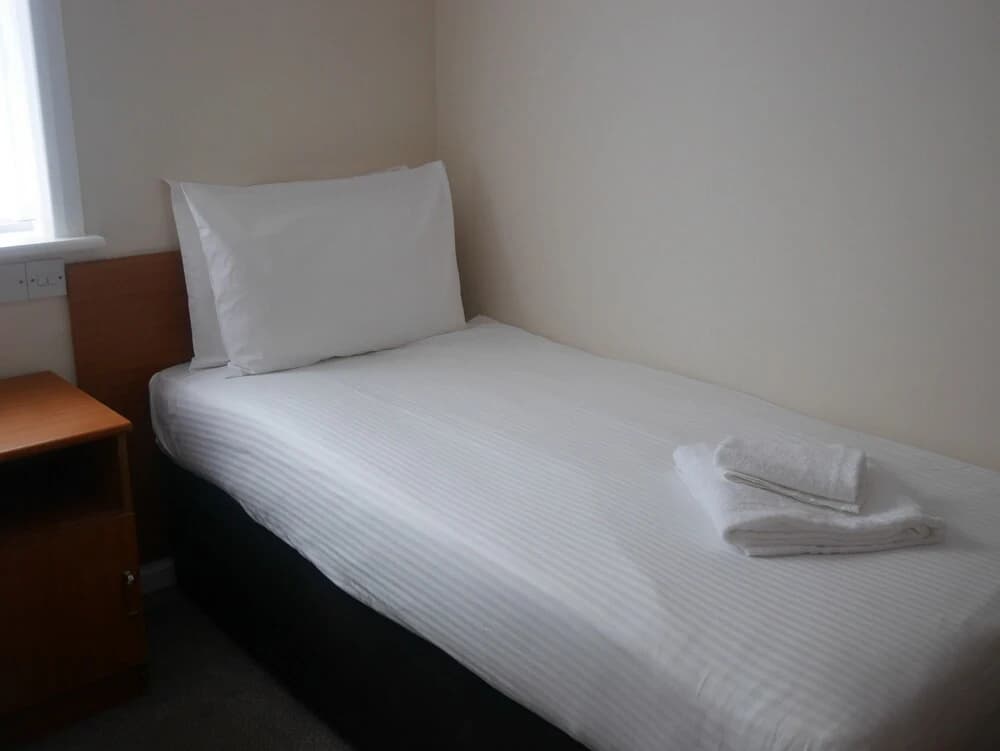 Shepiston Lodge Heathrow - photo 5