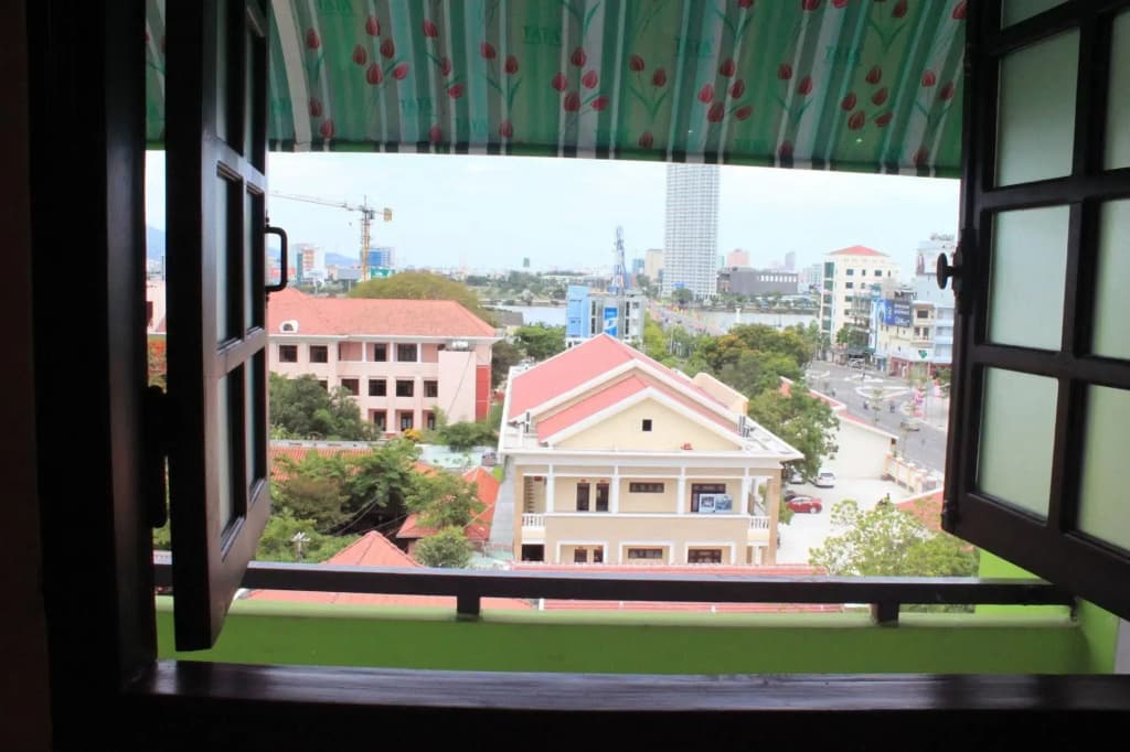Ngoi Nha Xanh - photo 8