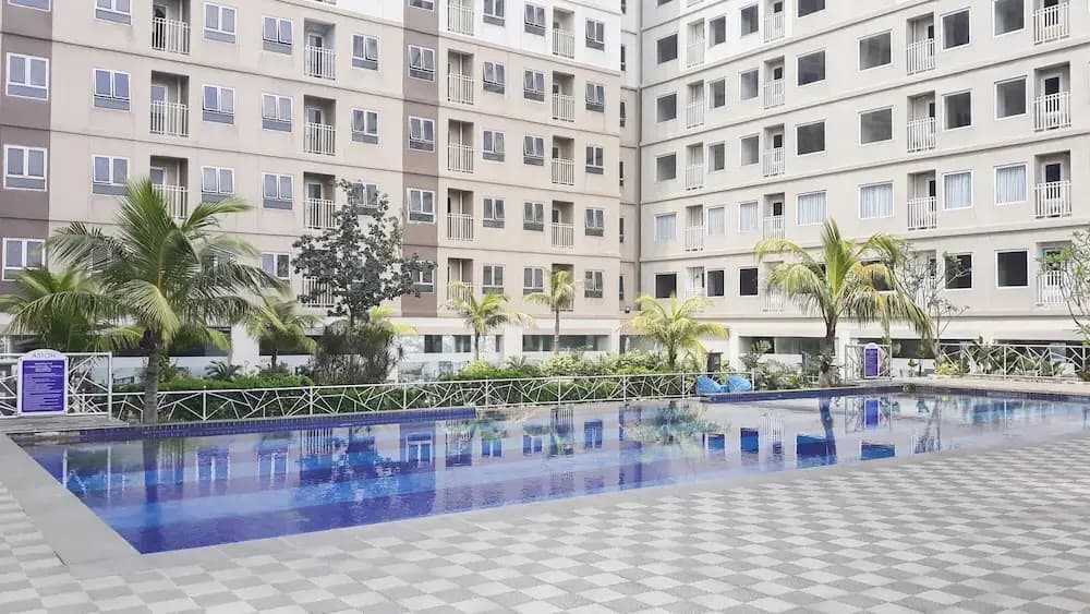 Comfort And Homey 2Br At Titanium Square Apartment - photo 9