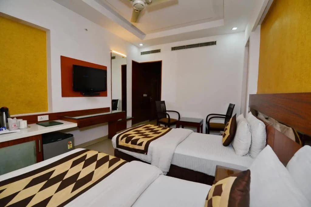 Hotel Krishna - photo 31