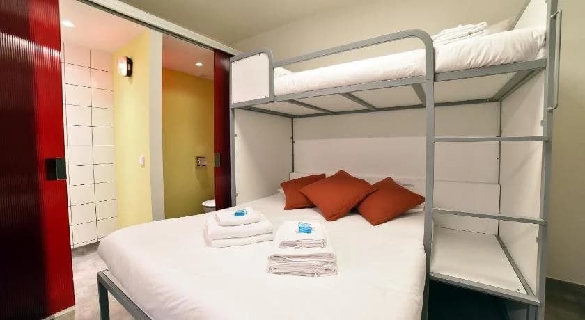 Cat's Hostel - photo 7
