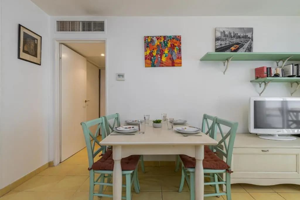 Nice 1 Bedroom downtown Carré d'Or with garage - photo 17