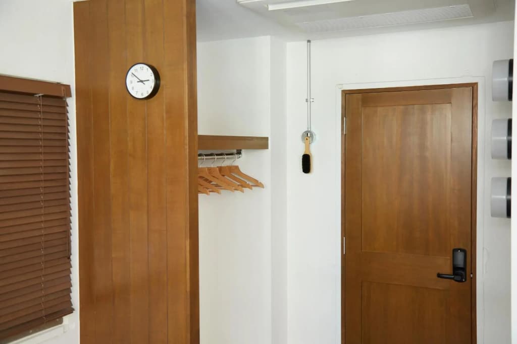 No Service Hotel - photo 6