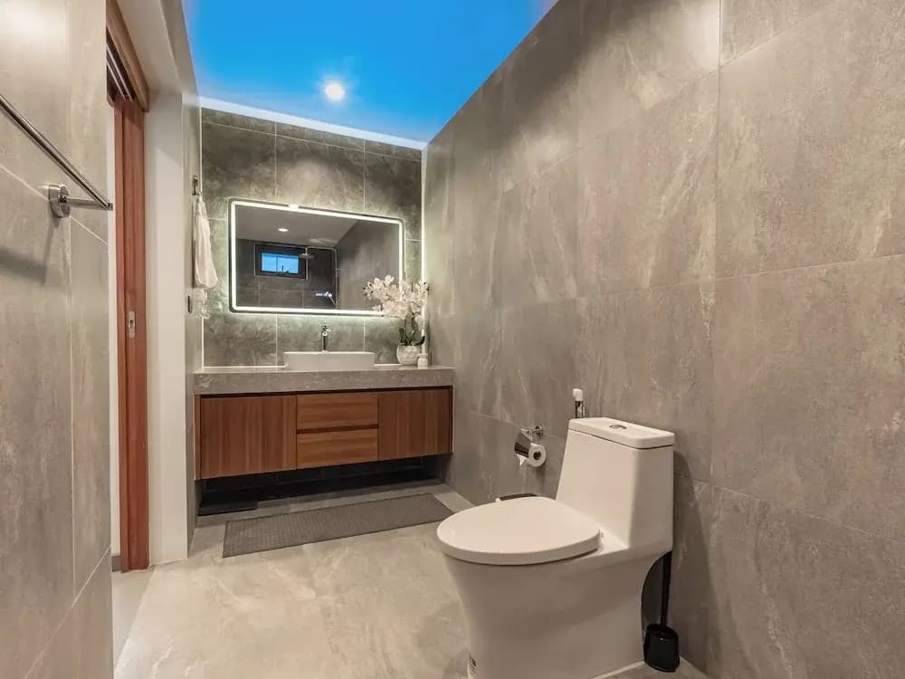 Lakeside 5br New Pool Villa - photo 23