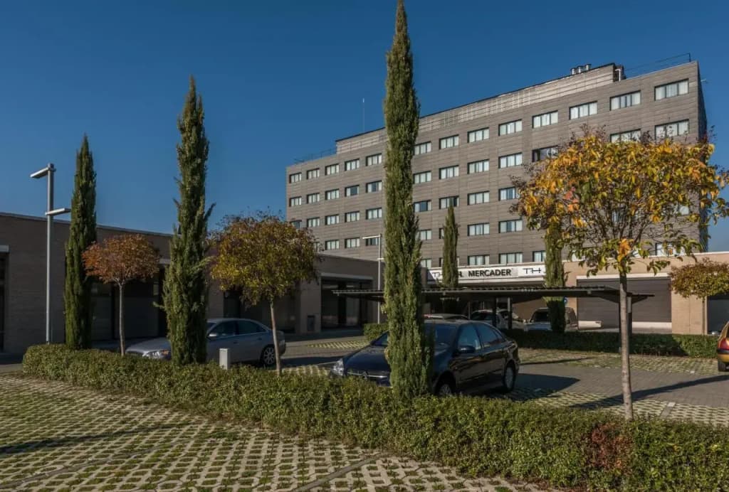 Hotel Mercader - photo 23