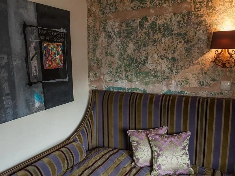 Rough Luxe Hotel - photo 5