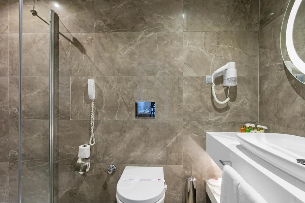 B Business Hotel & Spa - photo 8