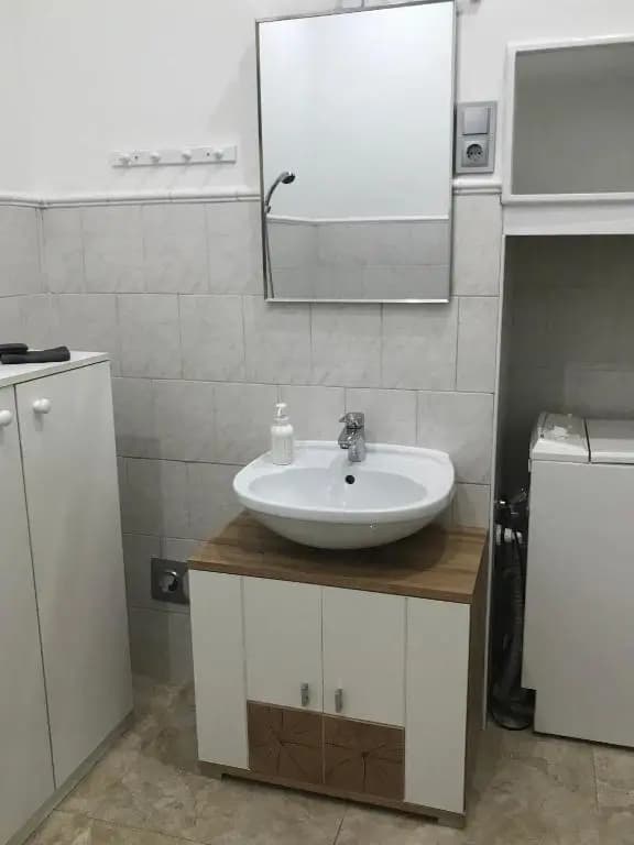 Szenes-House Apartman - photo 8
