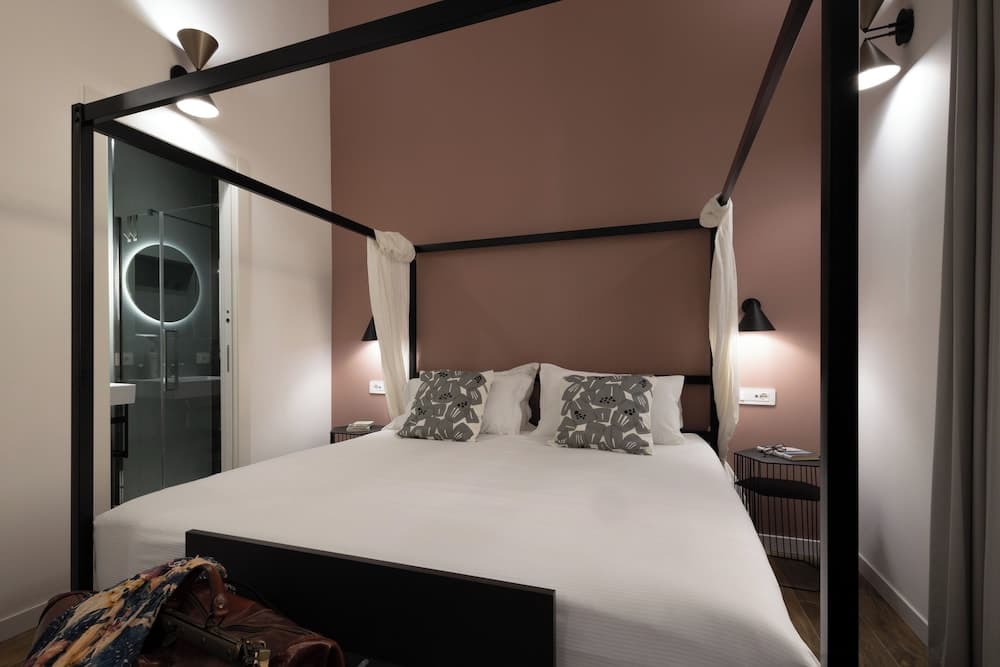 Style & Stone Guest House - photo 32