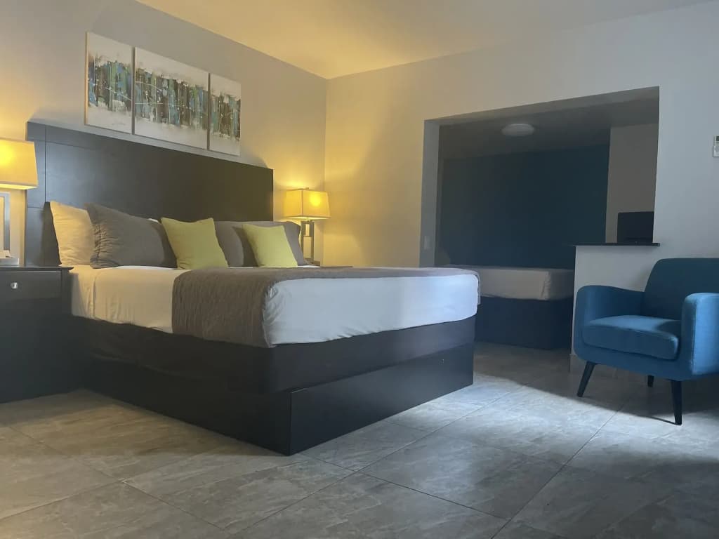 Up Midtown Hotel - photo 5