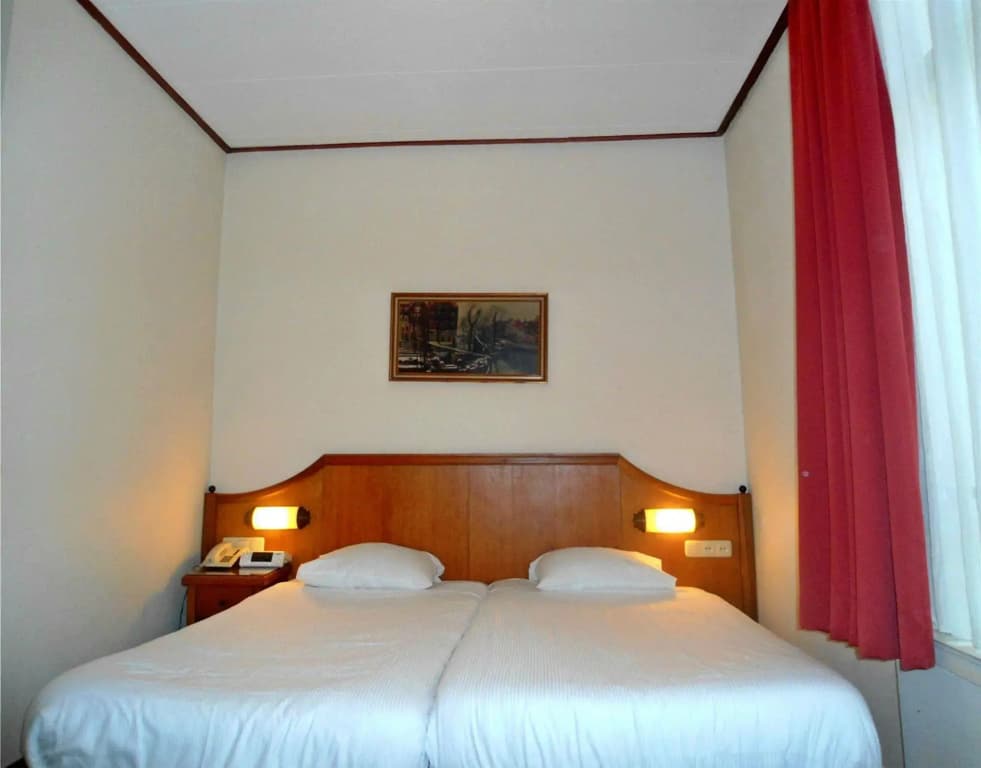 Supper Hotel - photo 3