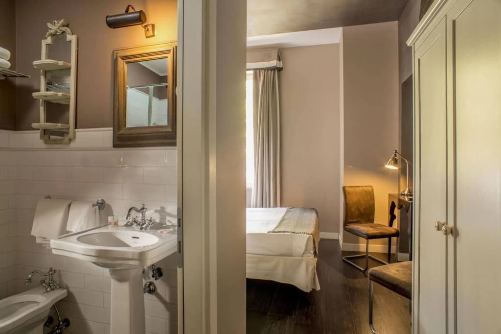 The B Place Hotel - photo 10