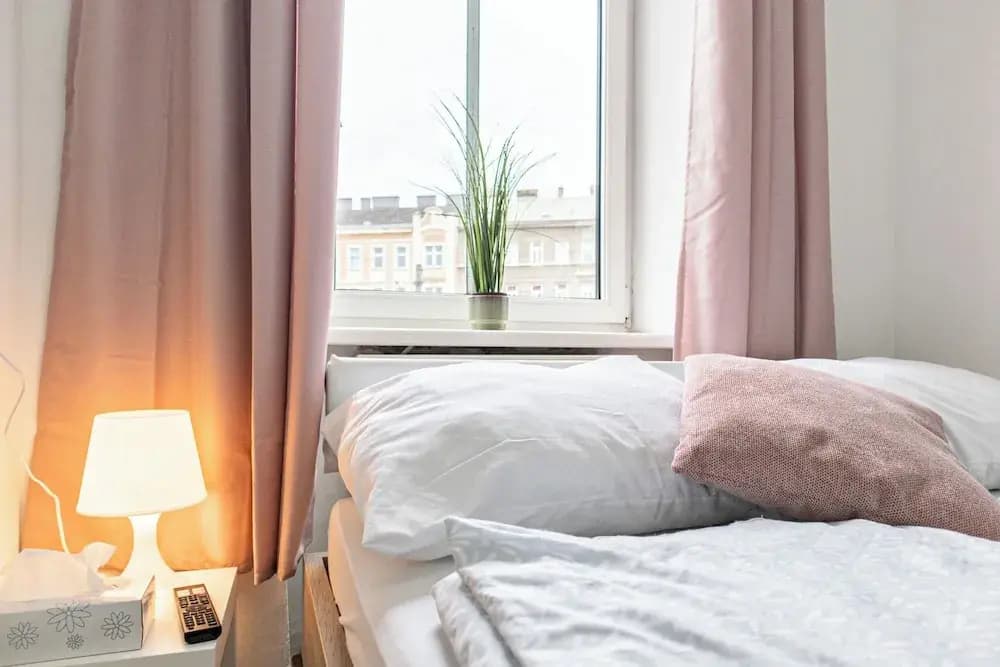 Cozy Room Shared Apt Millennium Tower - photo 42