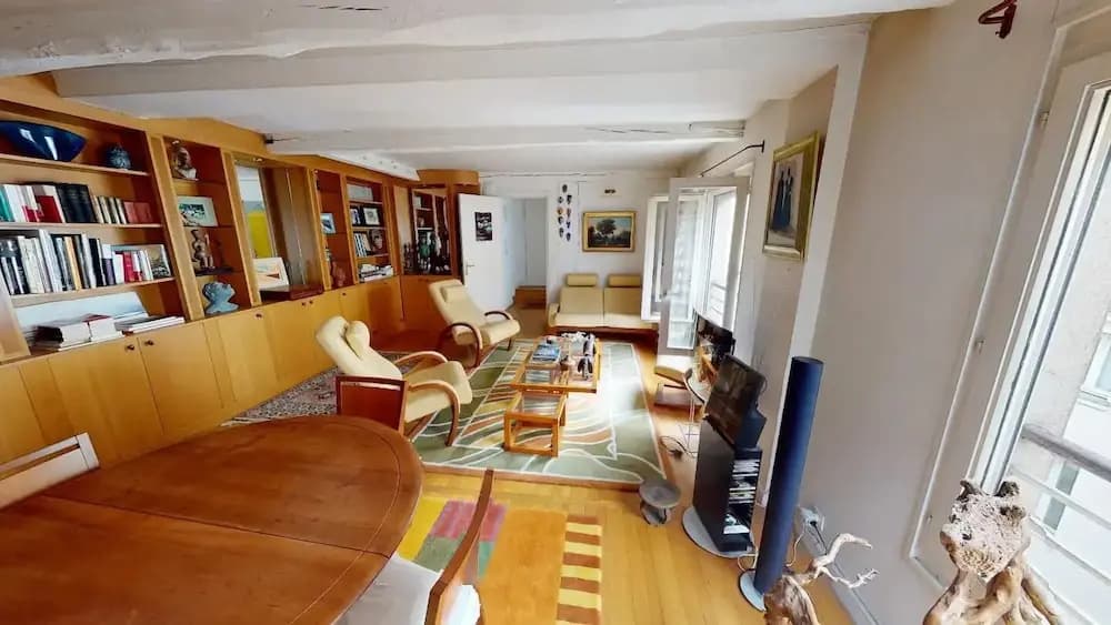 Marais Two Bedroom Haven - photo 14