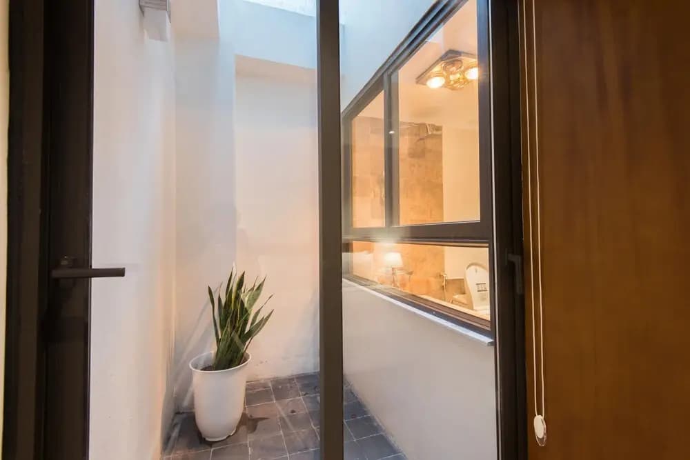 Sunny Home Apartment - photo 25