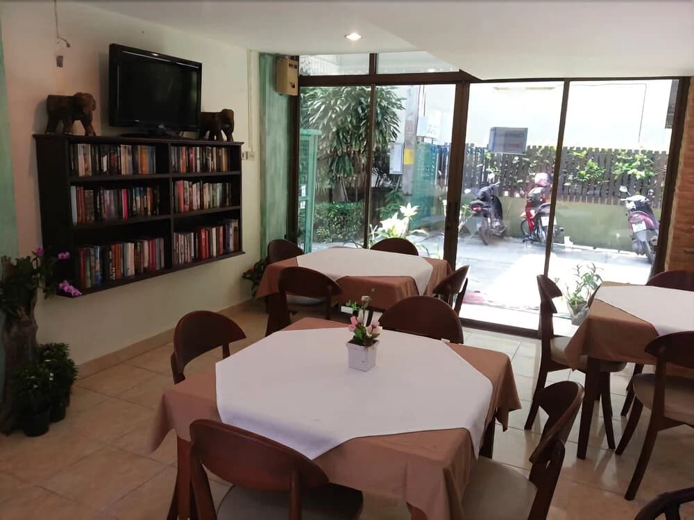 Divers Inn - photo 16